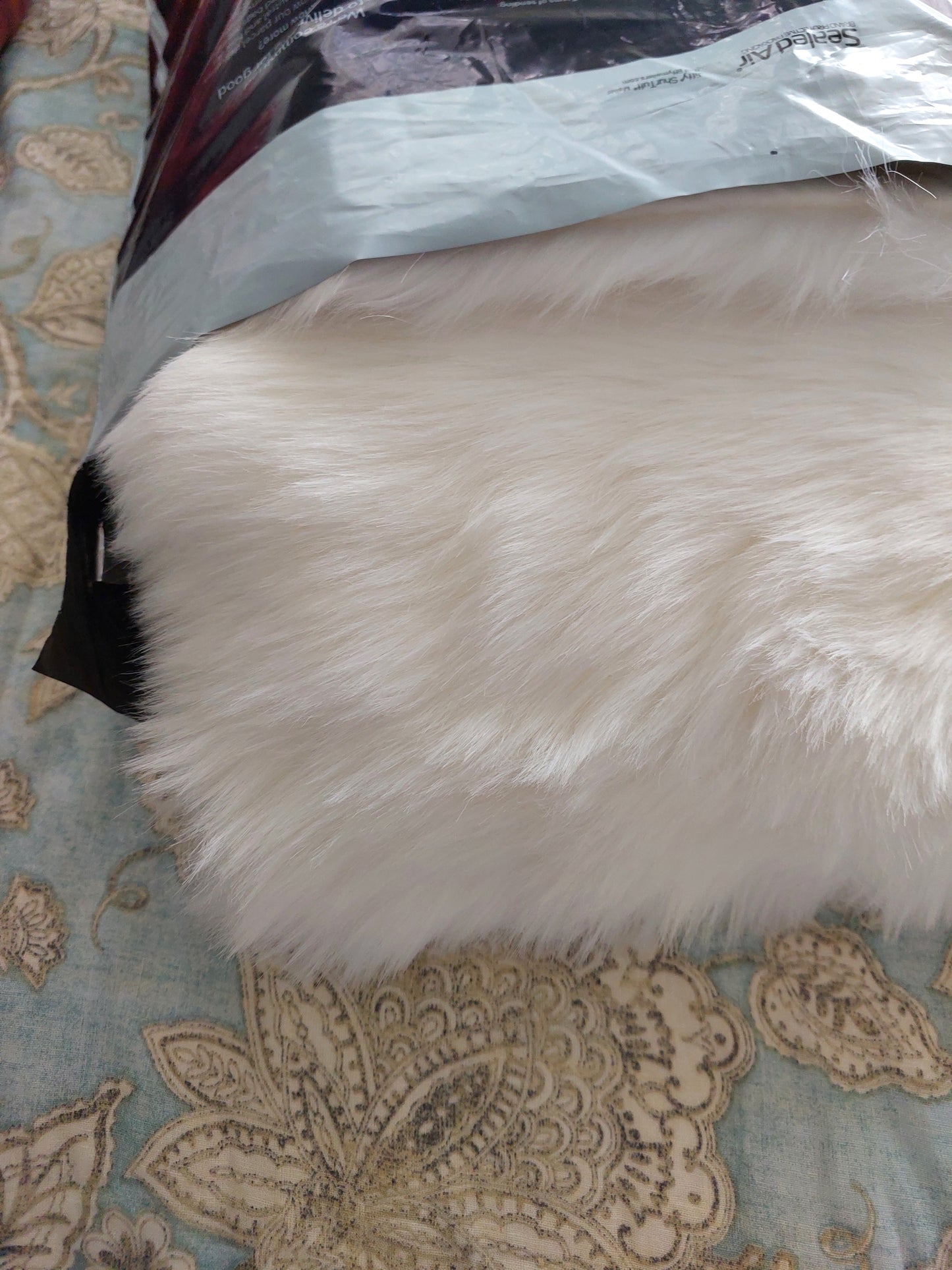 Ivory white faux fur shawl/stole, HIRE $30 or $20 with a dress