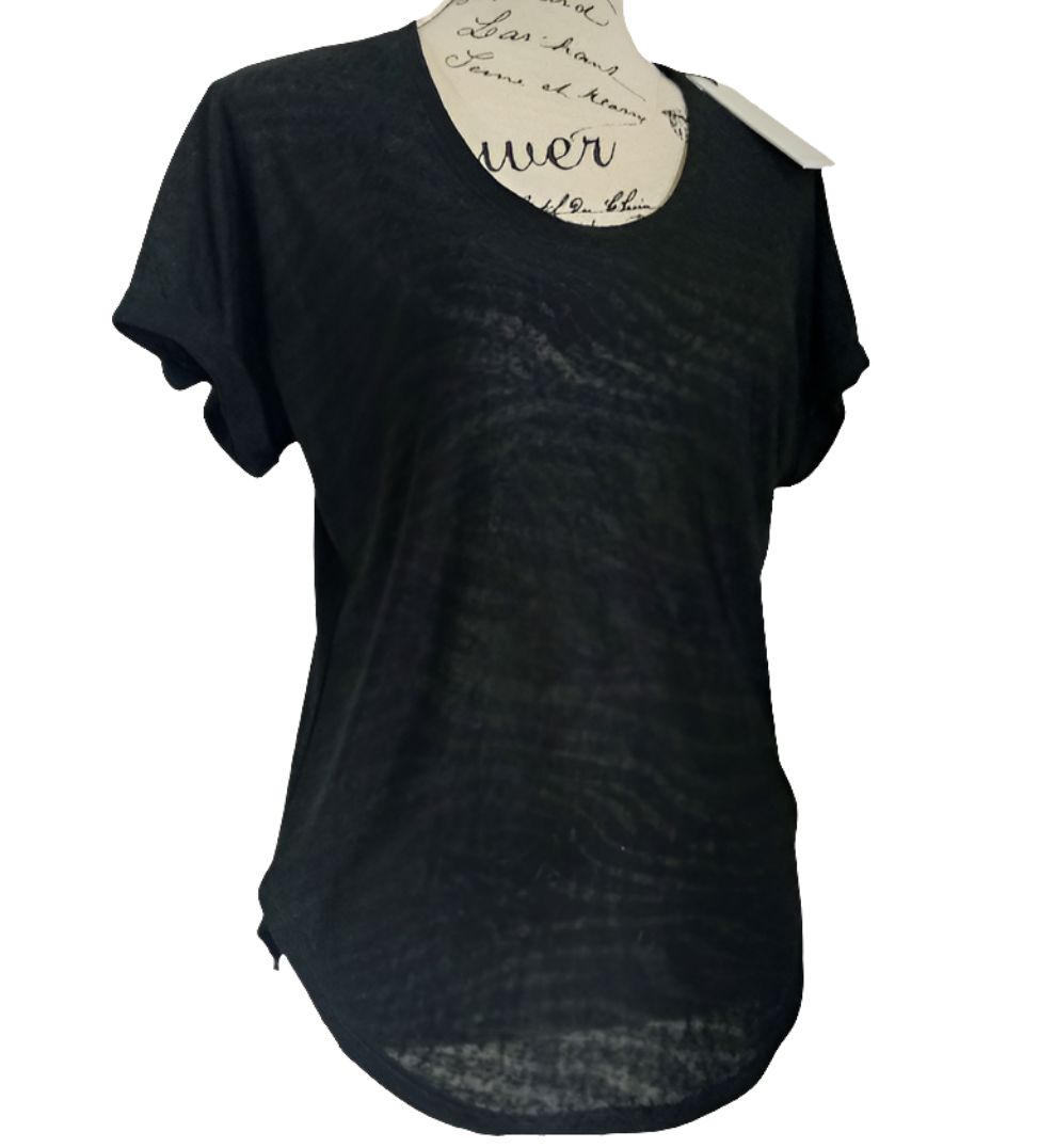 New Betty Basics black top, size 8