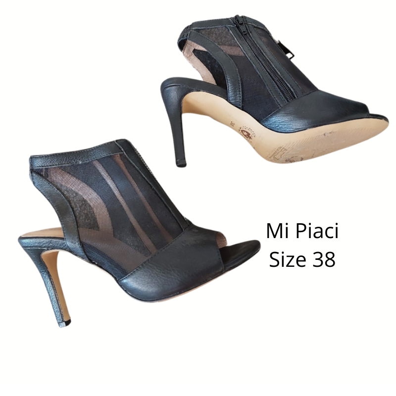 Mi Piaci black leather/mesh heels, size 38/7