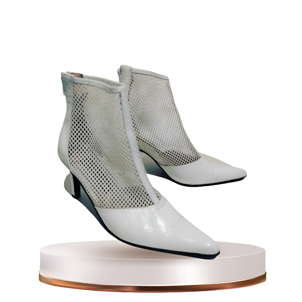 David Elmin white mesh boots, size 6-HIRE
