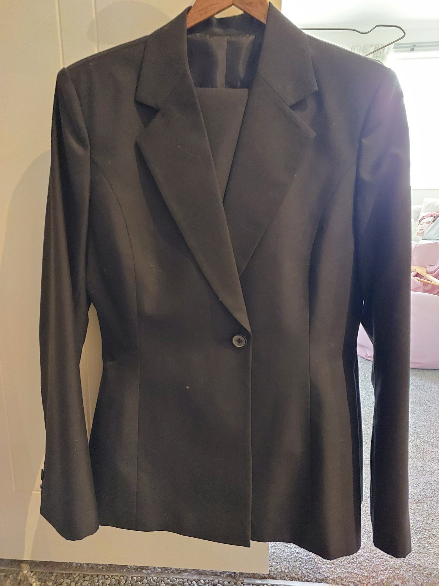 New black formal / dress suit, size 10