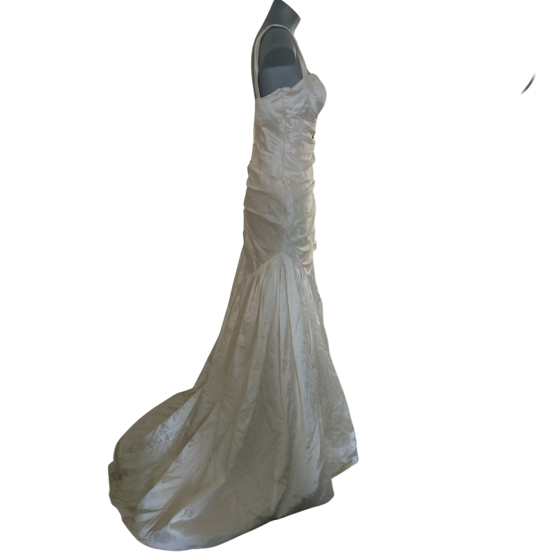 NEW Cream silk wedding dress, size 8/10-HIRE