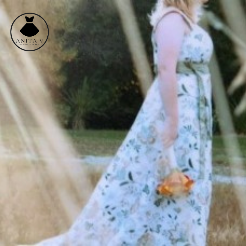 Designer Sophie Voon silk wedding dress 12/ 14, Retail $3000