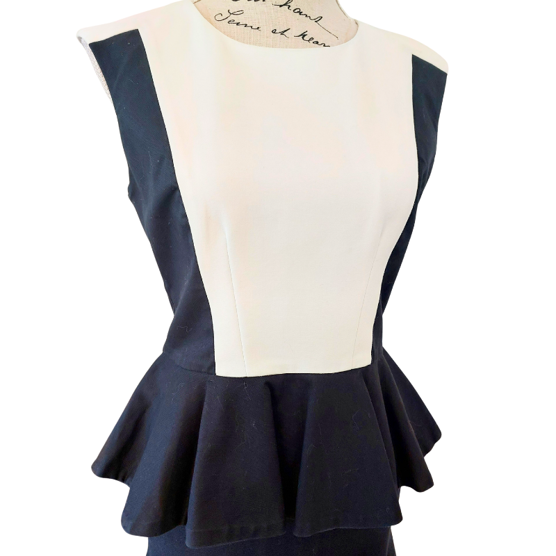 Cue back & ivory corporate  top, size 10