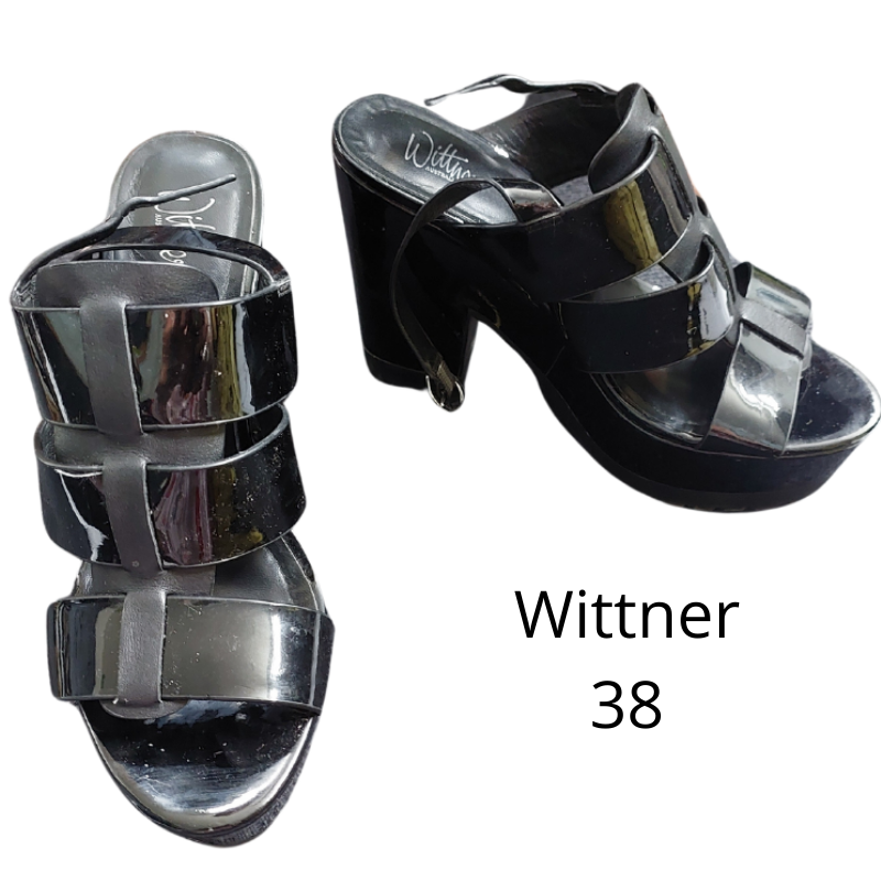 Wittner black patent leather wedge heels. size 38