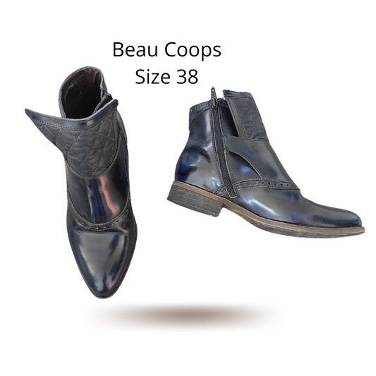Beau Coops navy ankle boots, size 38/7