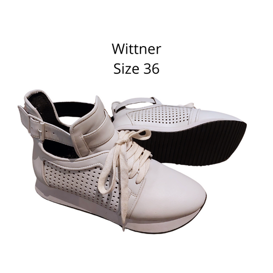 Wittner grey boots/sneakers, size 5