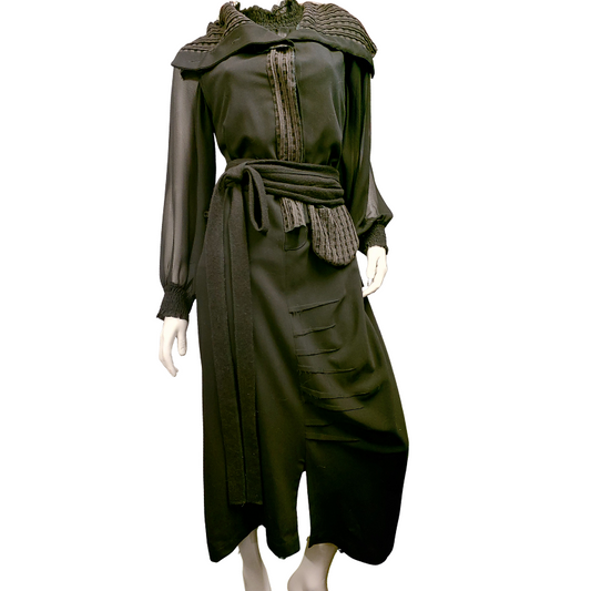 Jane Daniels black wool sleeveless dress, size 12-14