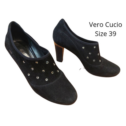 Vero Cucio black suede boot shoes, size 39/8
