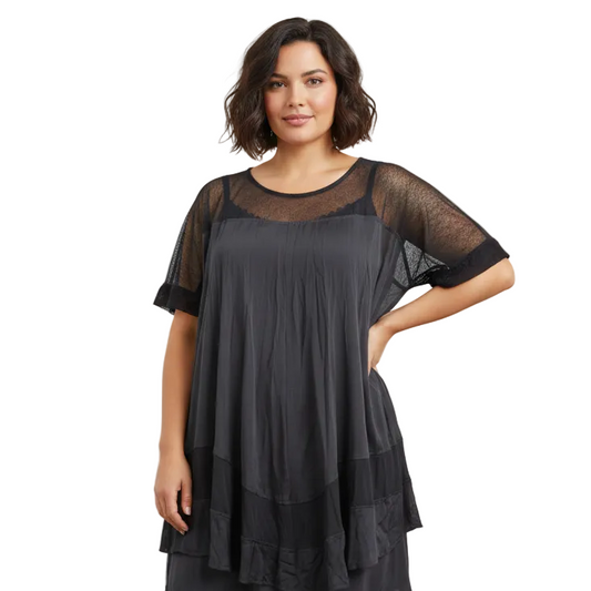 Annah S black top size XL/18