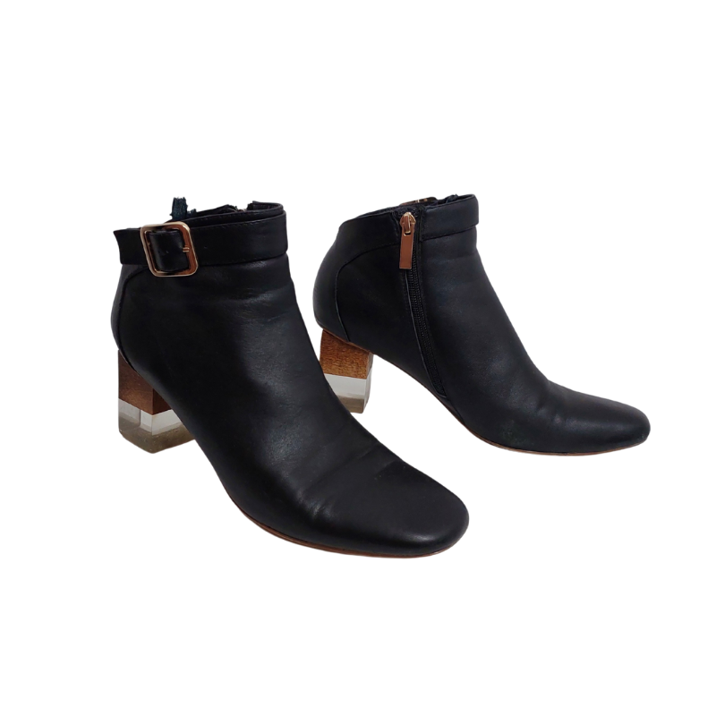 Top End black leather boots, size 40/9