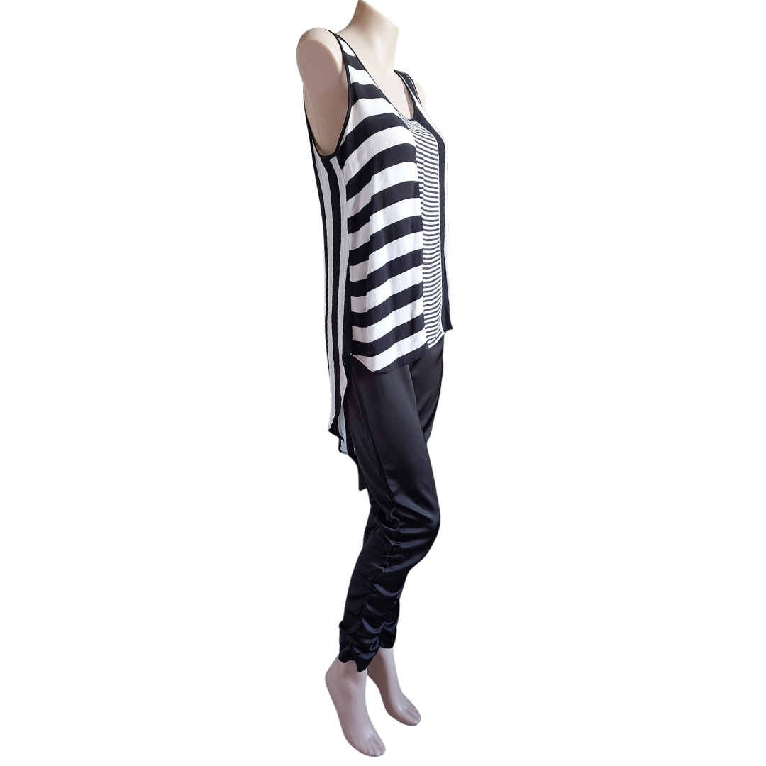 SALE Repertoire black & white top, size 8