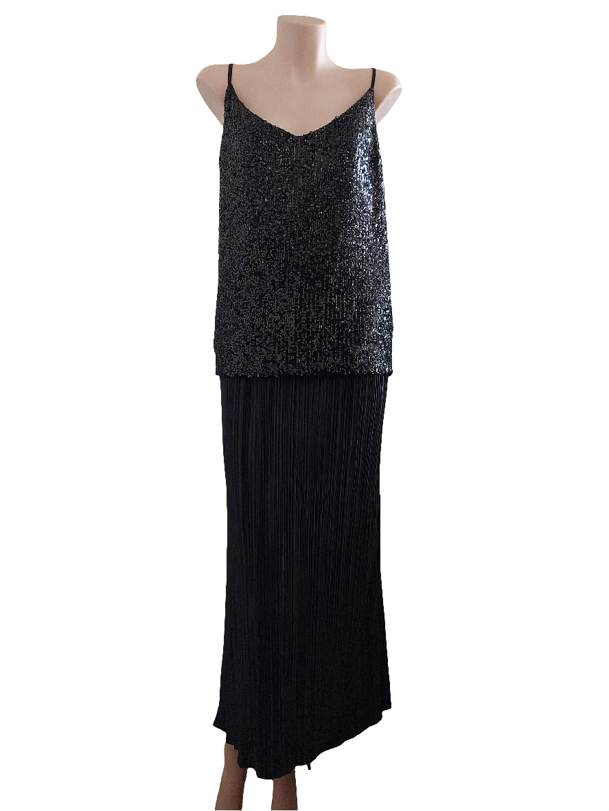 Decjuba black sequin top size 12-HIRE