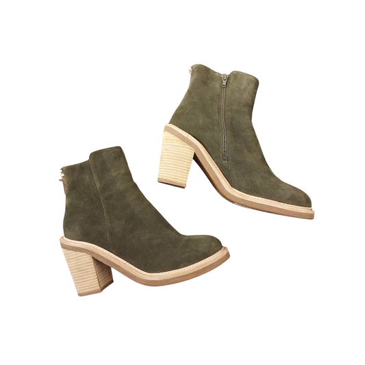 Mi Piaci green suede ankle boots, size 41/10