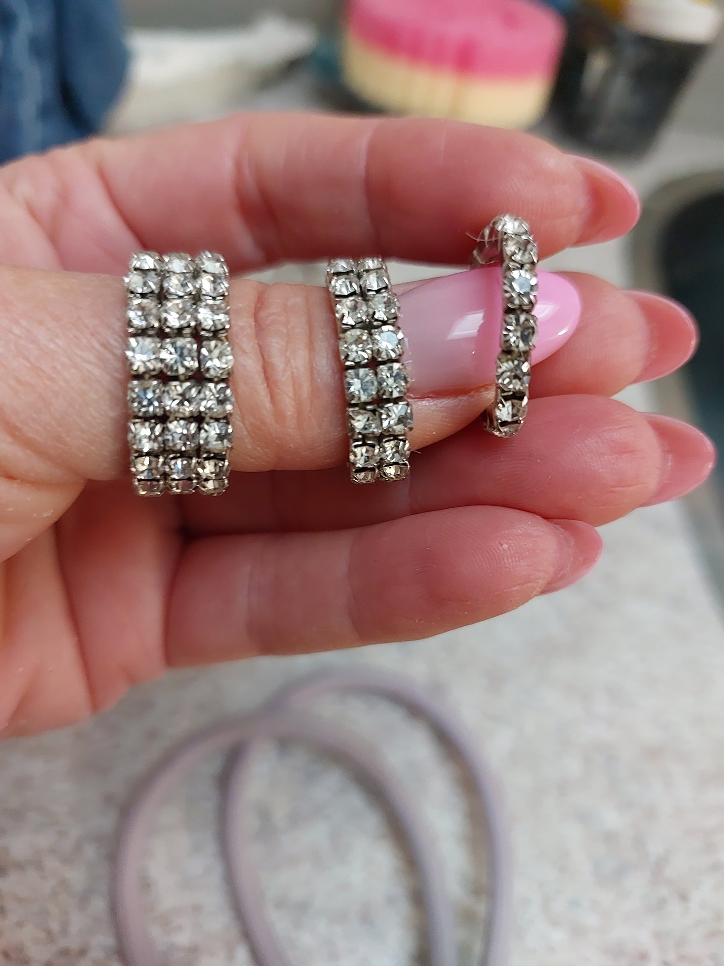 Silver diamante bling stretch rings, size 5-6-7-8-HIRE