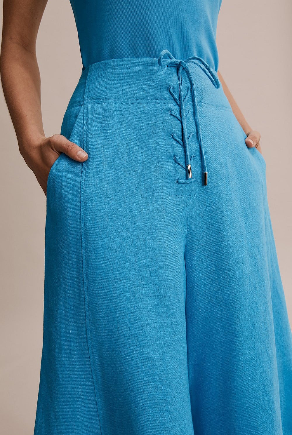 Country Road aqua linen cropped wide leg callots, size 8
