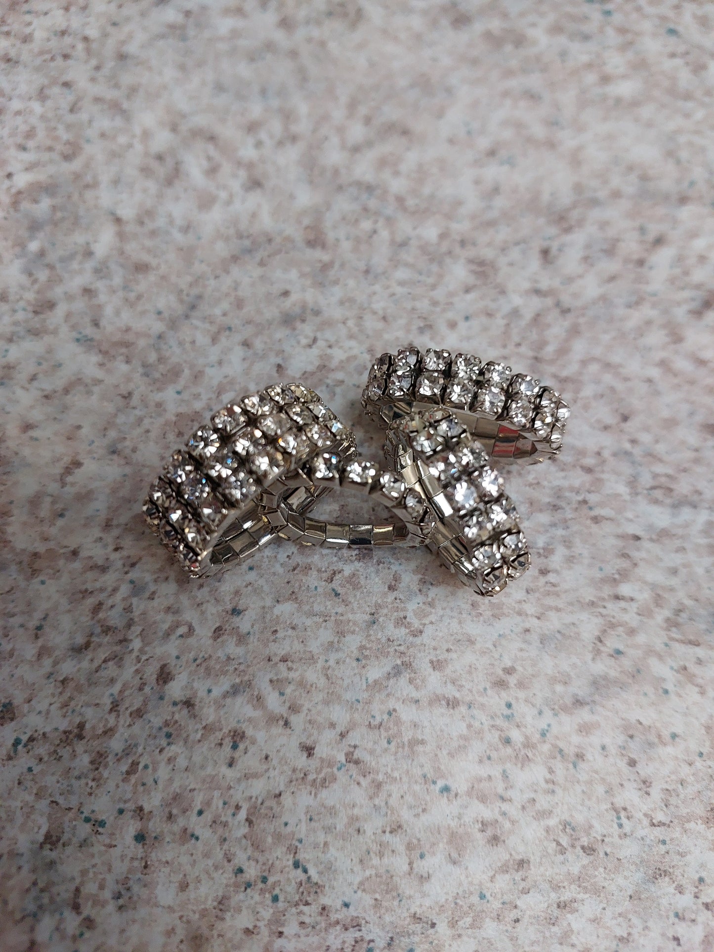 Silver diamante bling stretch rings, size 5-6-7-8-HIRE