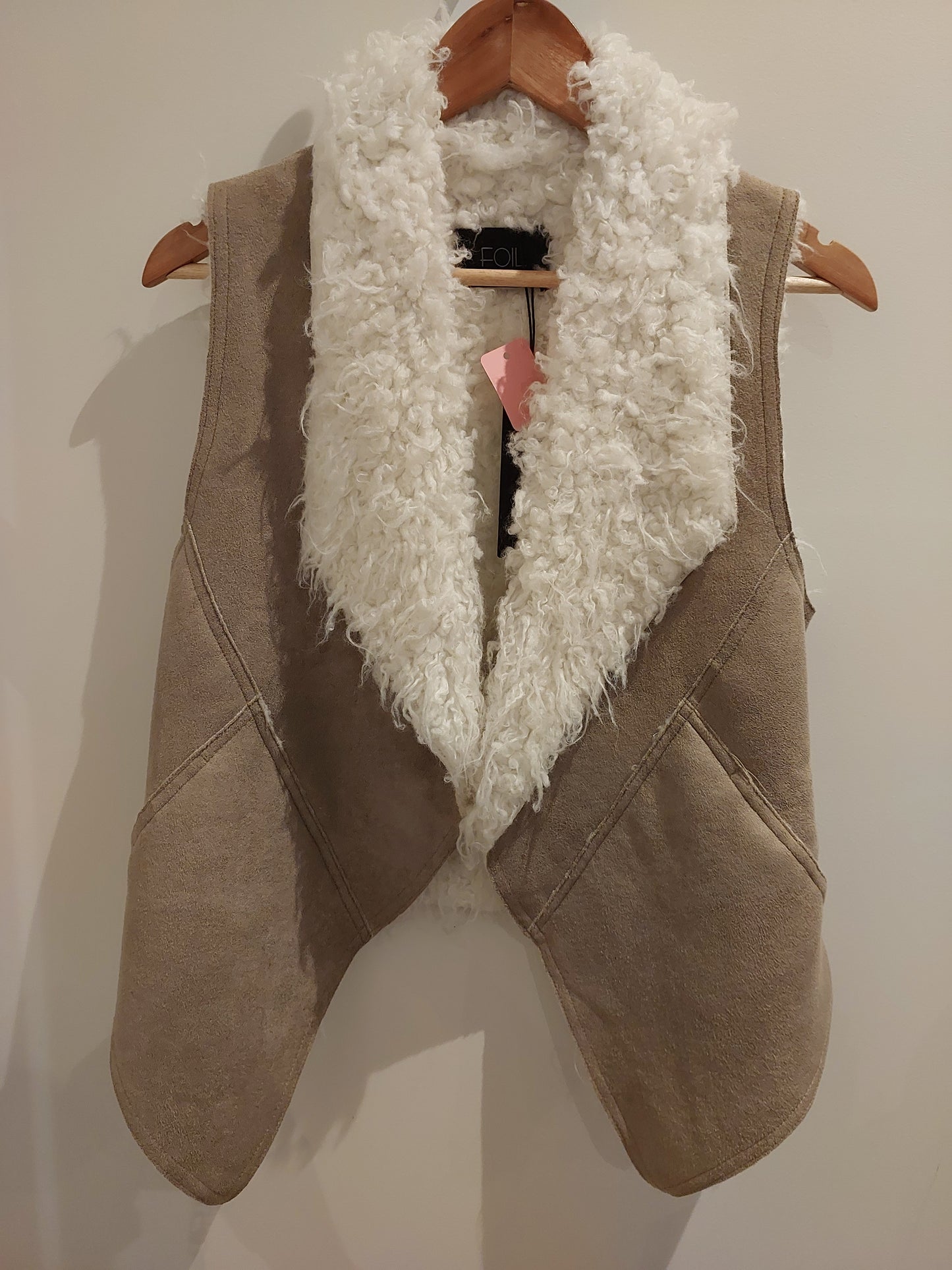 SALE NEW Foil faux suede fluffy vest vest, size 8/10