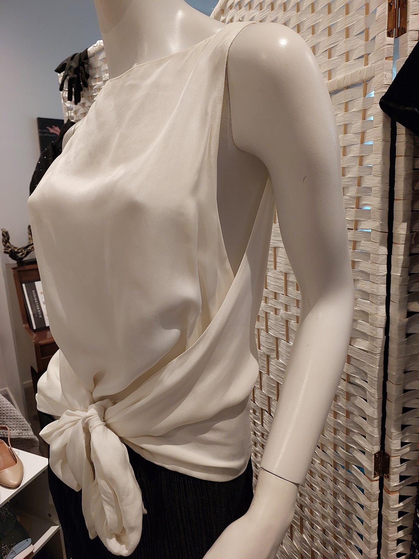 Knuefermann ivory silky top, size M/ 10