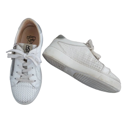 DS Sport white xip up sneakers flats/shoes, size 36/5