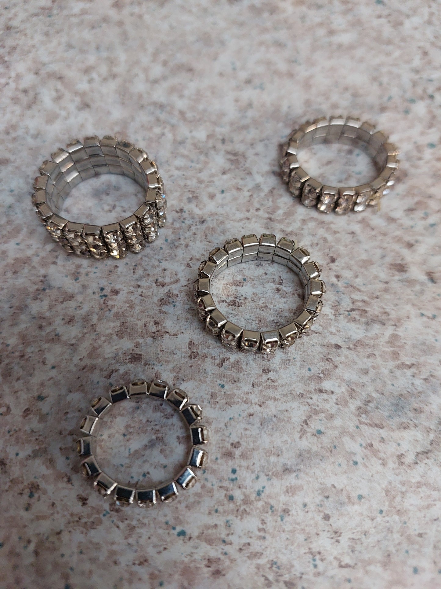Silver diamante bling stretch rings, size 5-6-7-8-HIRE