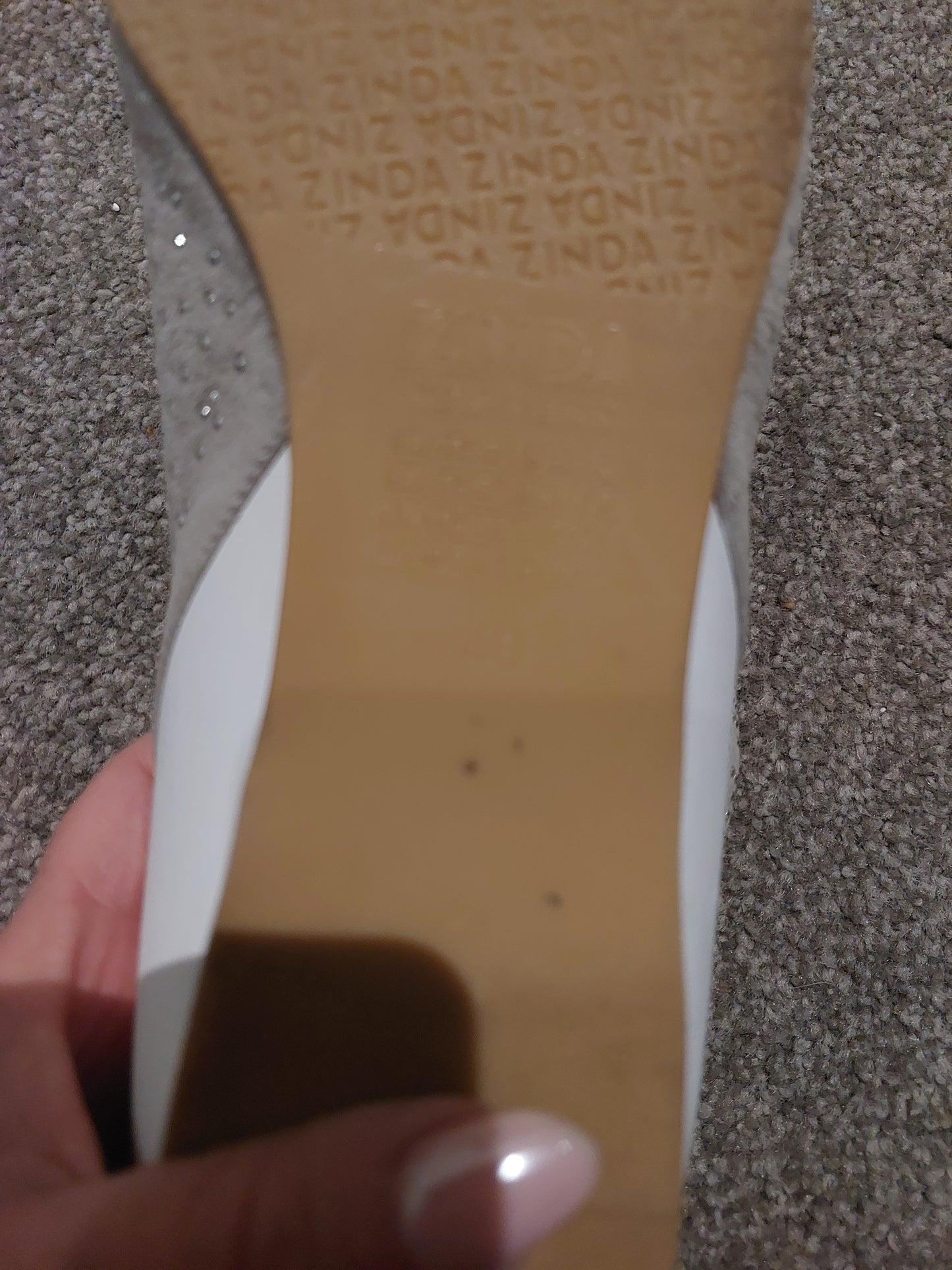 HIRE-Zinda silver glitter flats, size 40/ 9