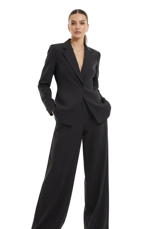 New black formal / dress suit, size 10