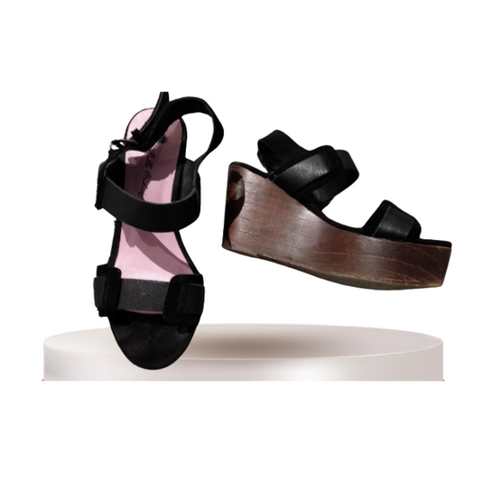 Skin black Summer wedge heels, size 5